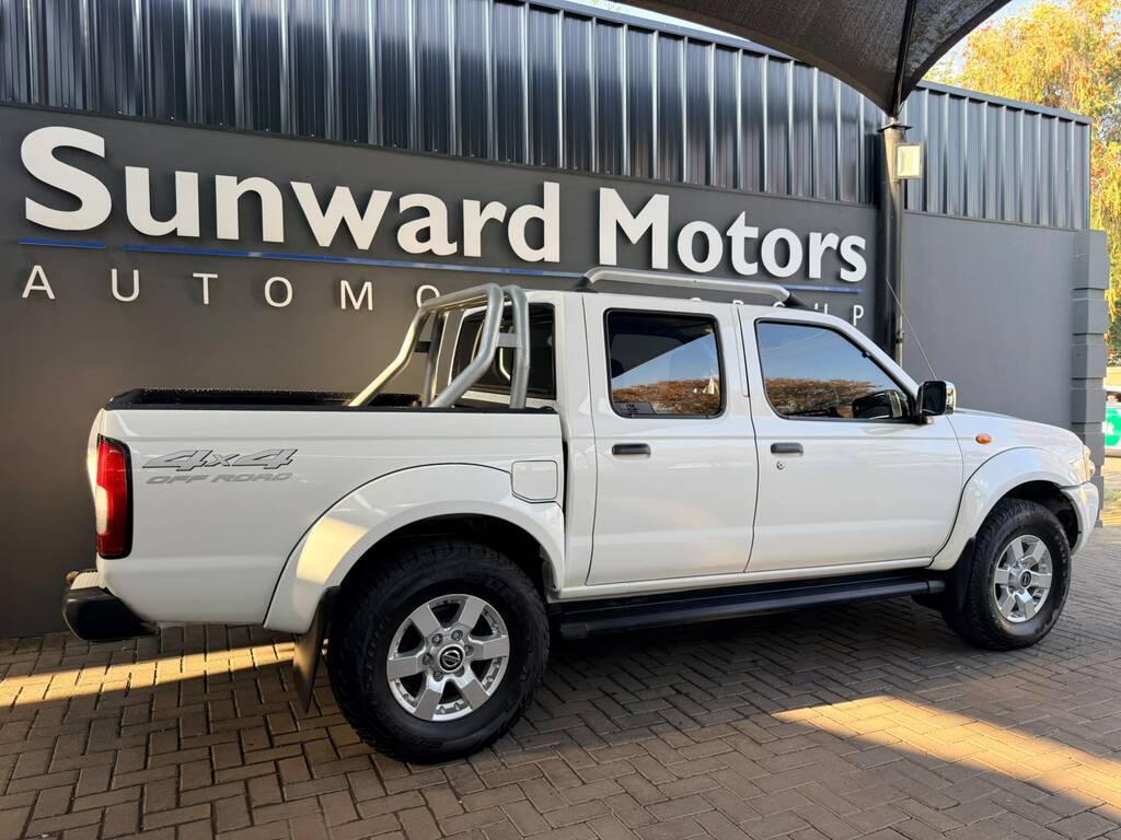 NISSAN HARDBODY HARDBODY NP300 2.5 TDi 4X4 P/U D/C - 2