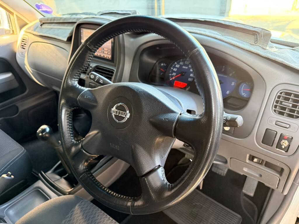 NISSAN HARDBODY HARDBODY NP300 2.5 TDi 4X4 P/U D/C - 9