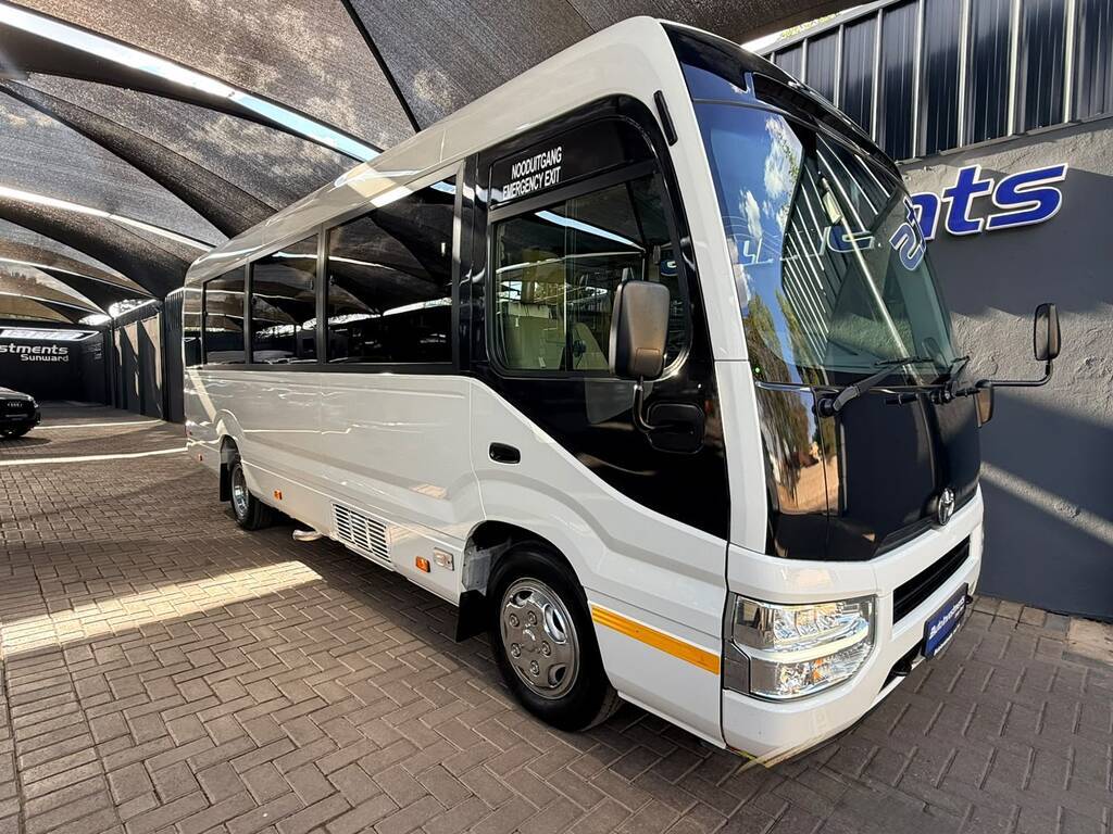 TOYOTA QUANTAM COASTER 2.8D GL A/T 23 SEATER B/S - 1