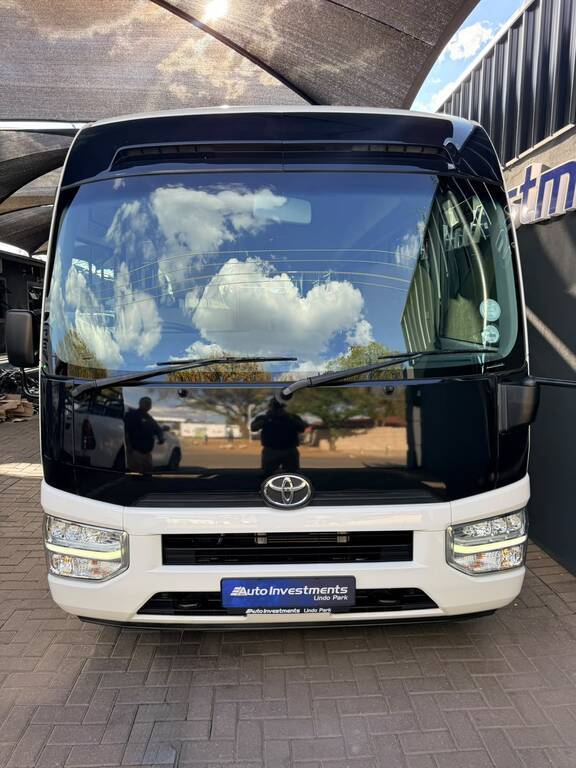 TOYOTA QUANTAM COASTER 2.8D GL A/T 23 SEATER B/S - 10