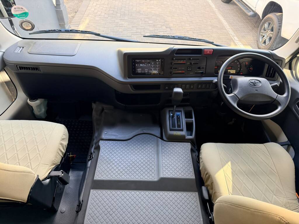 TOYOTA QUANTAM COASTER 2.8D GL A/T 23 SEATER B/S - 13