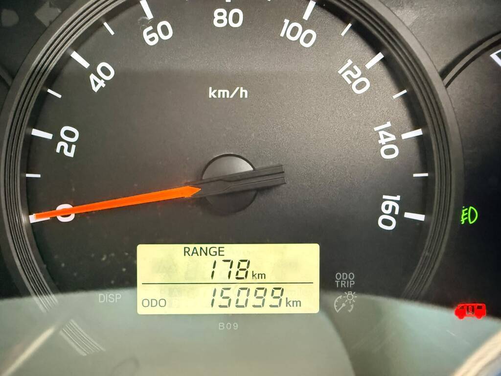 TOYOTA QUANTAM COASTER 2.8D GL A/T 23 SEATER B/S - 7