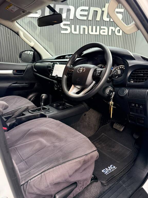 TOYOTA HILUX HILUX 2.4 GD-6 RB RAIDER A/T P/U D/C - 10