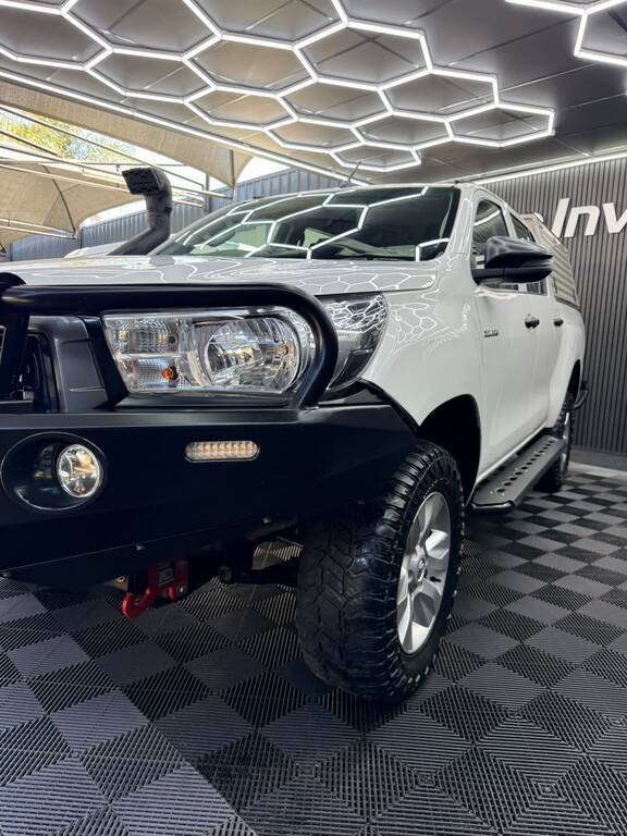 TOYOTA HILUX HILUX 2.4 GD-6 SRX 4X4 A/T P/U D/C - 11