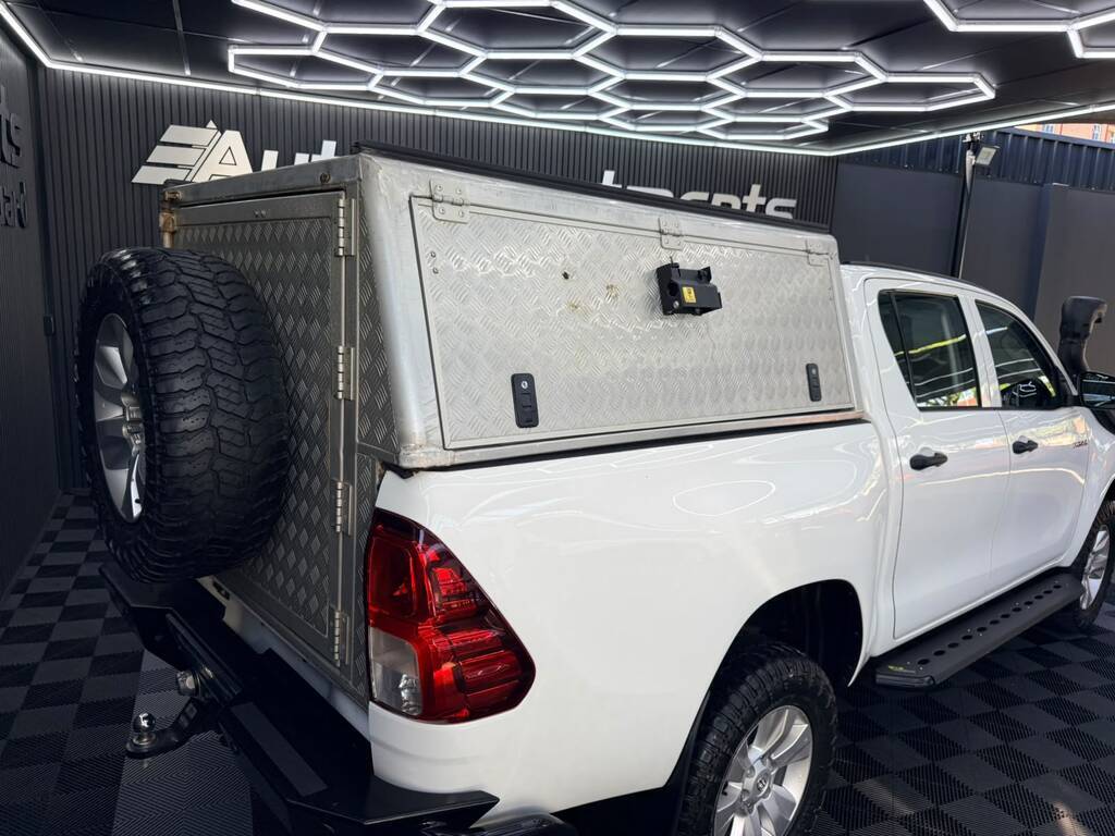 TOYOTA HILUX HILUX 2.4 GD-6 SRX 4X4 A/T P/U D/C - 5