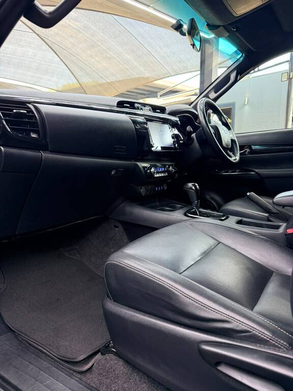 TOYOTA HILUX HILUX 2.8 GD-6 RB LEGEND 4X4 A/T P/U D/C - 11