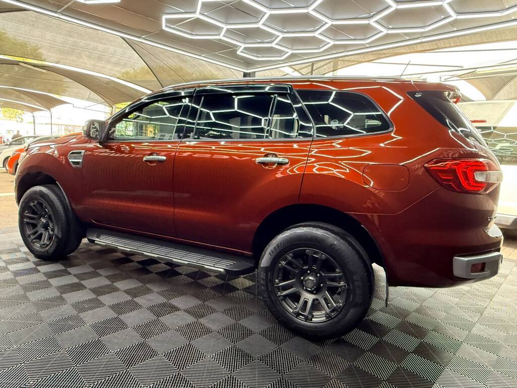 FORD EVEREST EVEREST 3.2 TDCi LTD 4X4 A/T - 17