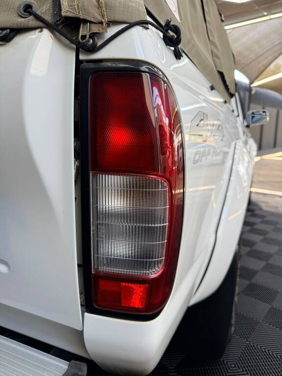 NISSAN HARDBODY HARDBODY NP300 2.5 TDi 4X4 P/U D/C - 4