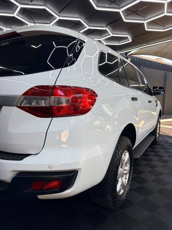 FORD EVEREST EVEREST 2.2 TDCi  XLS A/T - 12