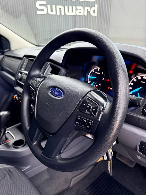 FORD EVEREST EVEREST 2.2 TDCi  XLS A/T - 5
