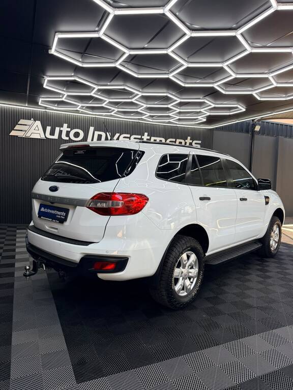 FORD EVEREST EVEREST 2.2 TDCi  XLS A/T - 6