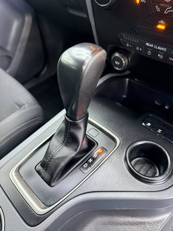 FORD EVEREST EVEREST 2.2 TDCi  XLS A/T - 9