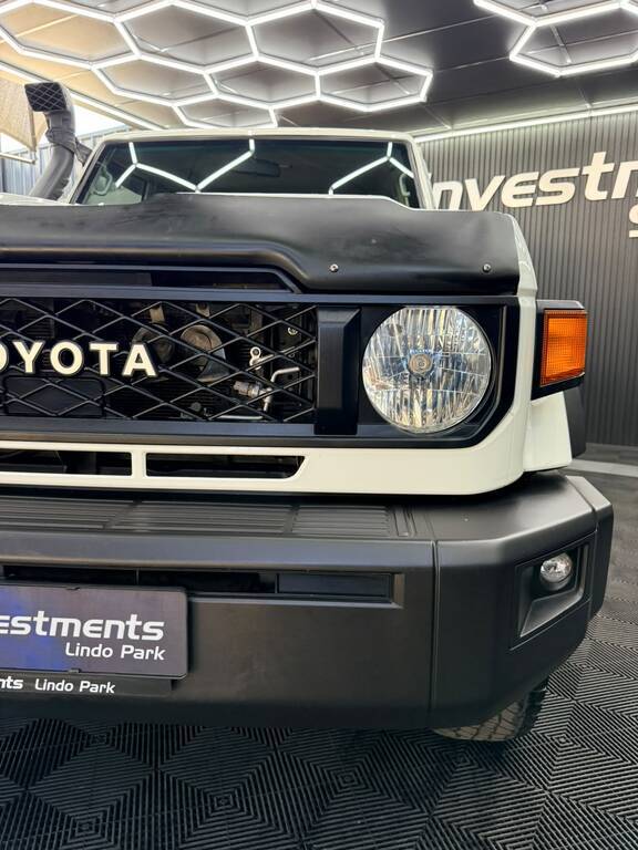 TOYOTA LAND CRUISER PICK UP LAND CRUISER 79 2.8 GD-6 P/U D/C A/T - 10