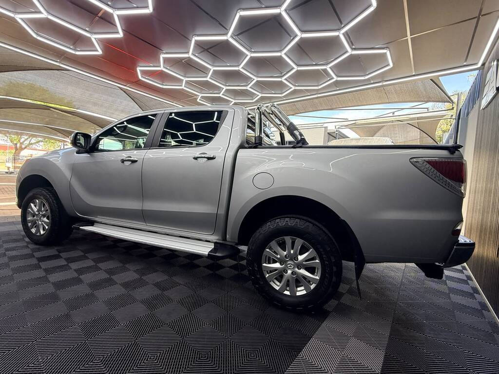 MAZDA BT 50 SERIES BT-50 3.2TDi SLE 4X4 A/T P/U D/C - 11