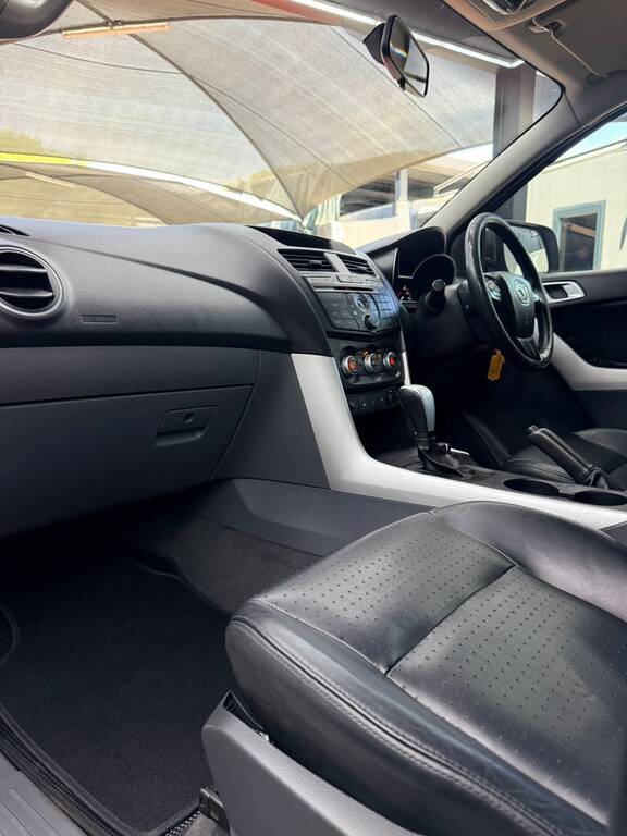 MAZDA BT 50 SERIES BT-50 3.2TDi SLE 4X4 A/T P/U D/C - 12