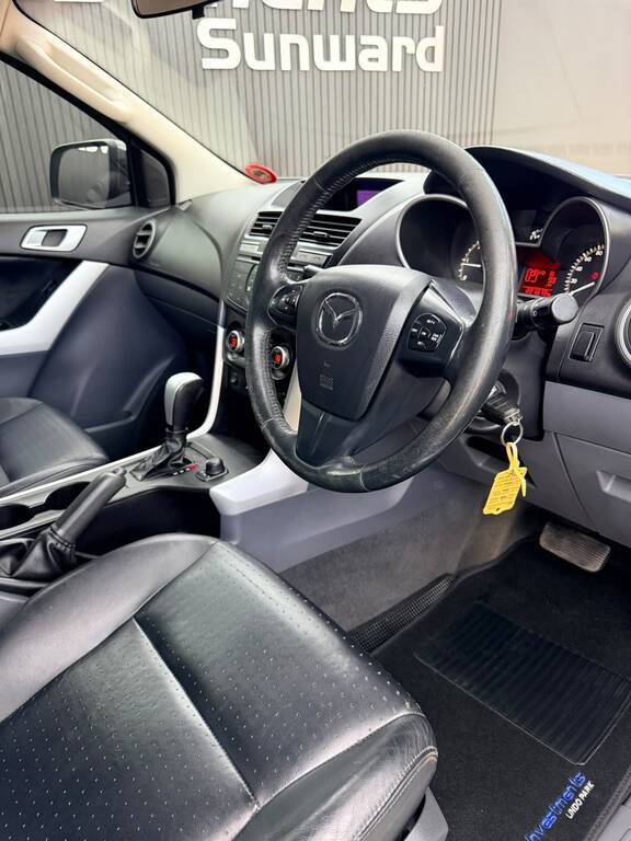 MAZDA BT 50 SERIES BT-50 3.2TDi SLE 4X4 A/T P/U D/C - 17