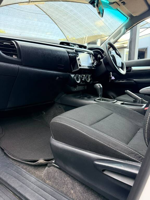 TOYOTA HILUX HILUX 2.4 GD-6 RAIDER 4X4 A/T P/U D/C - 11