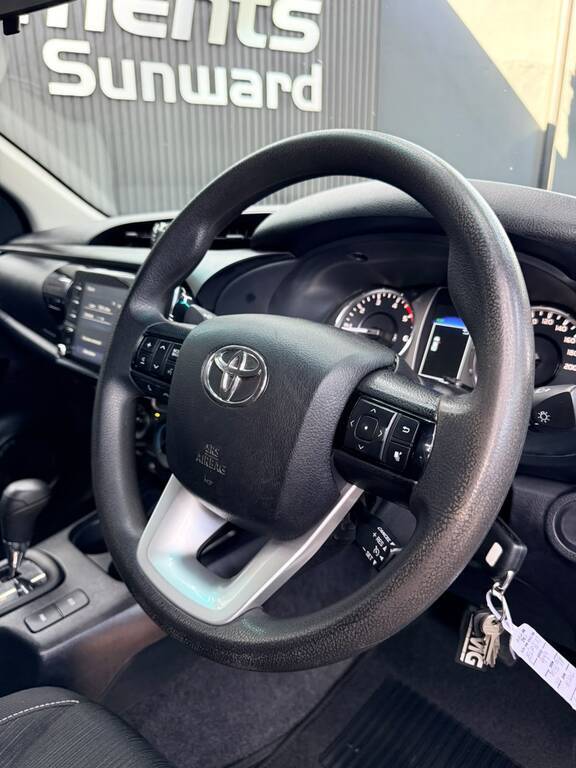 TOYOTA HILUX HILUX 2.4 GD-6 RAIDER 4X4 A/T P/U D/C - 18
