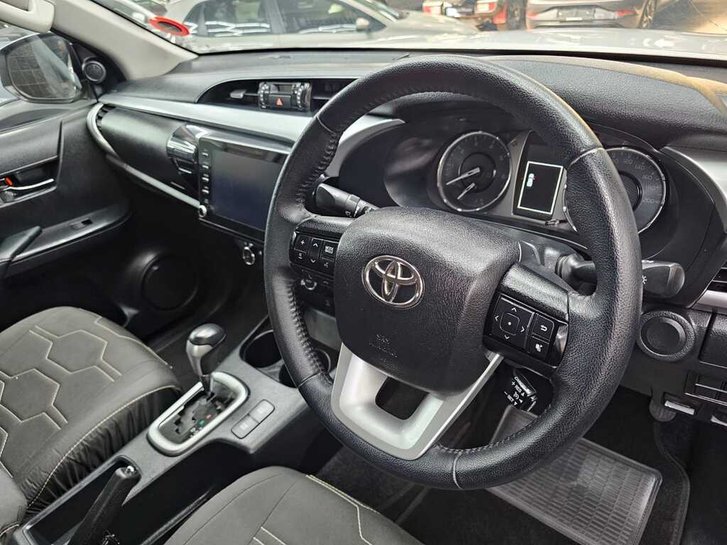 TOYOTA HILUX HILUX 2.8 GD-6 RAIDER 4X4 A/T P/U D/C - 11