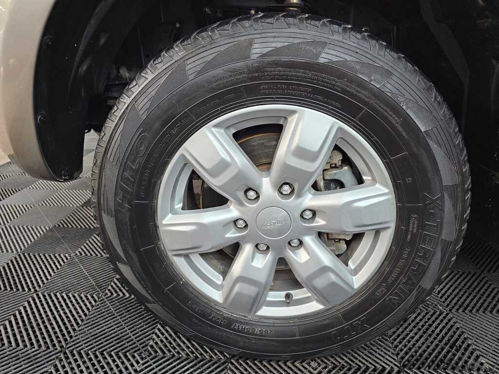 FORD EVEREST EVEREST 2.2 TDCi  XLS A/T - 10