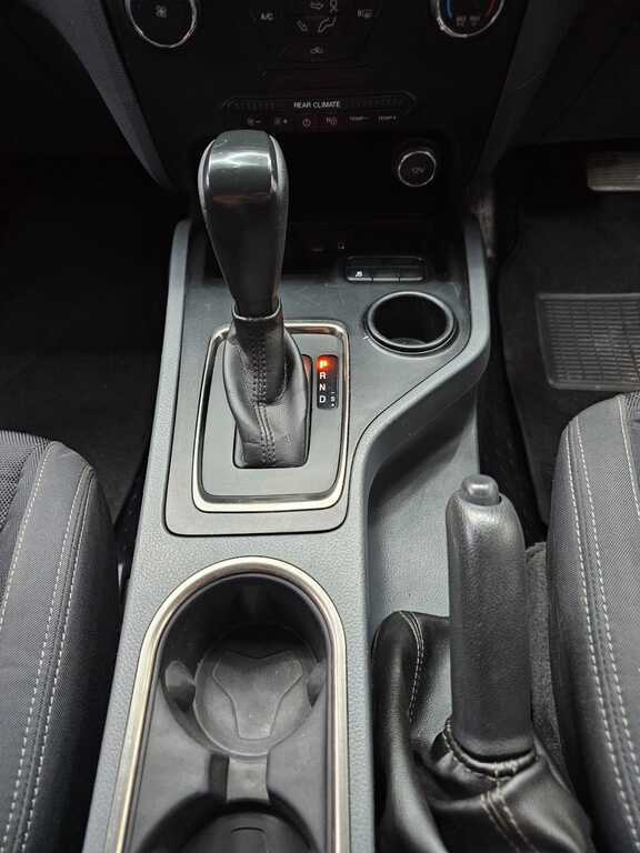 FORD EVEREST EVEREST 2.2 TDCi  XLS A/T - 17