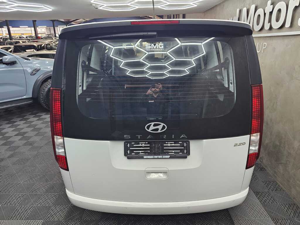 HYUNDAI STARIA STARIA 2.2D EXECUTIVE A/T - 7