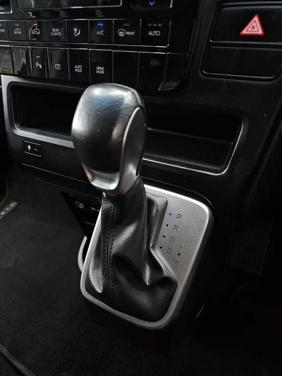 HYUNDAI STARIA STARIA 2.2D EXECUTIVE A/T - 18