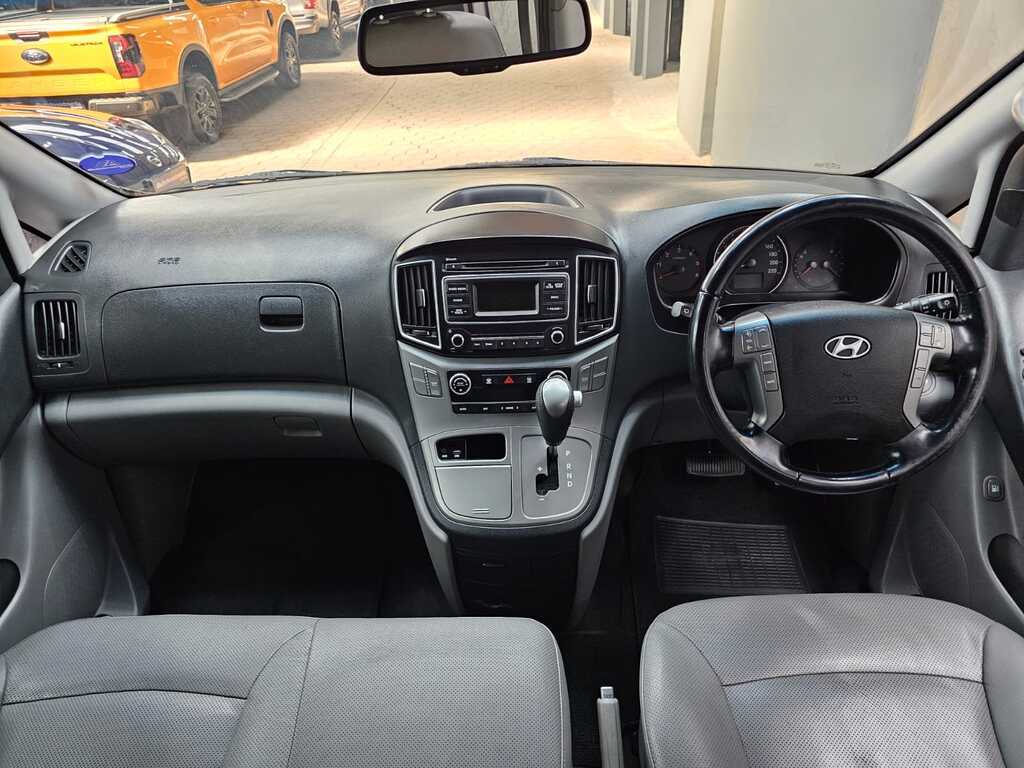 HYUNDAI H-1 H-1 2.5 CRDI A/T/ 2.5 ELITE A/T - 11