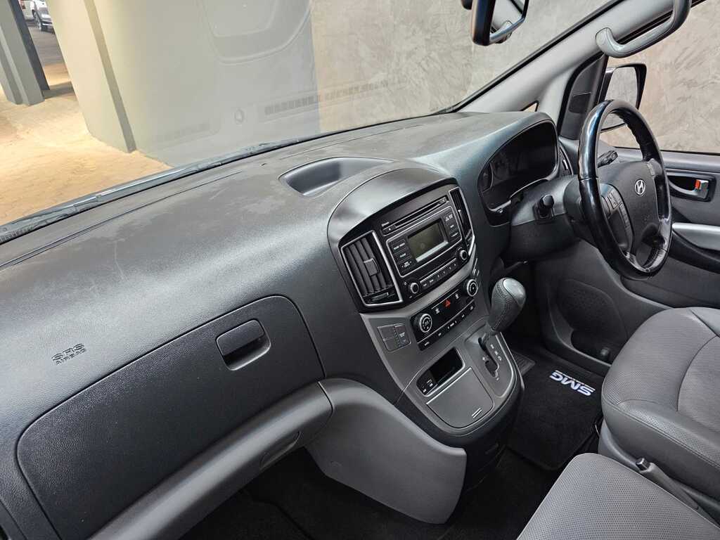 HYUNDAI H-1 H-1 2.5 CRDI A/T/ 2.5 ELITE A/T - 13