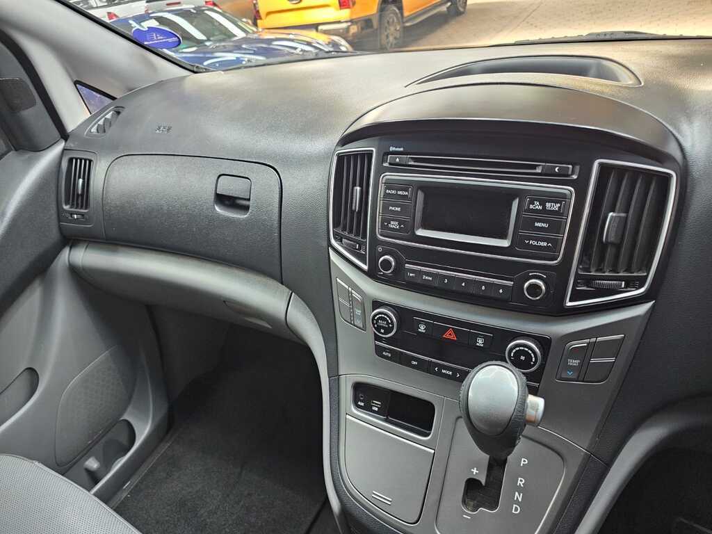 HYUNDAI H-1 H-1 2.5 CRDI A/T/ 2.5 ELITE A/T - 16