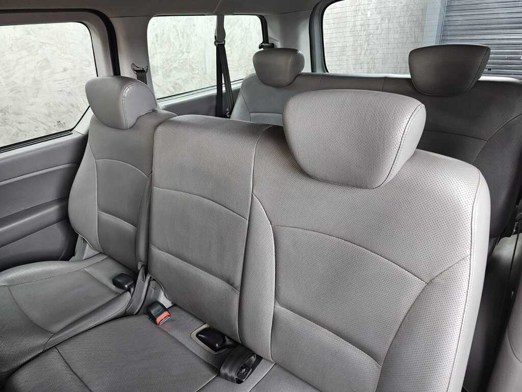 HYUNDAI H-1 H-1 2.5 CRDI A/T/ 2.5 ELITE A/T - 18