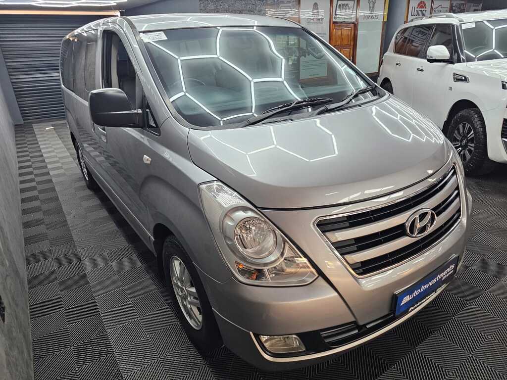 HYUNDAI H-1 H-1 2.5 CRDI A/T/ 2.5 ELITE A/T - 4