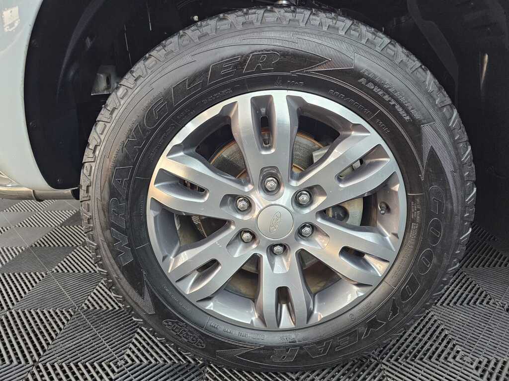 FORD EVEREST EVEREST 2.2 TDCi  XLT A/T - 10