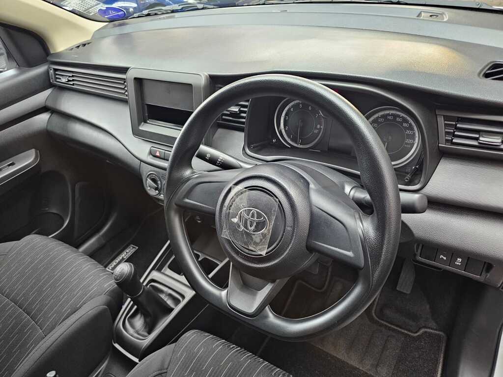 TOYOTA RUMION RUMION 1.5 S - 12