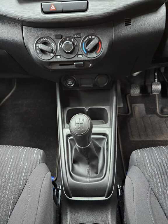 TOYOTA RUMION RUMION 1.5 S - 17