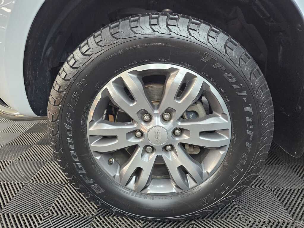 FORD EVEREST EVEREST 3.2 TDCi XLT 4X4 A/T - 10