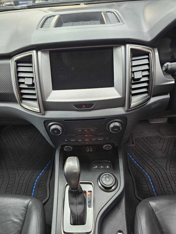 FORD EVEREST EVEREST 3.2 TDCi XLT 4X4 A/T - 15