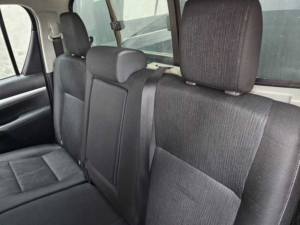 TOYOTA HILUX HILUX 2.8 GD-6 RAIDER 4X4 A/T P/U D/C - 17