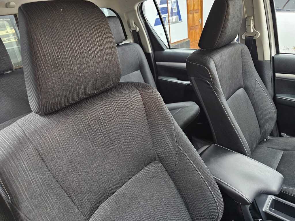 TOYOTA HILUX HILUX 2.8 GD-6 RAIDER 4X4 A/T P/U D/C - 19