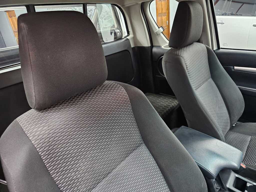 TOYOTA HILUX HILUX 2.4 GD-6 RB SRX P/U E/CAB - 19