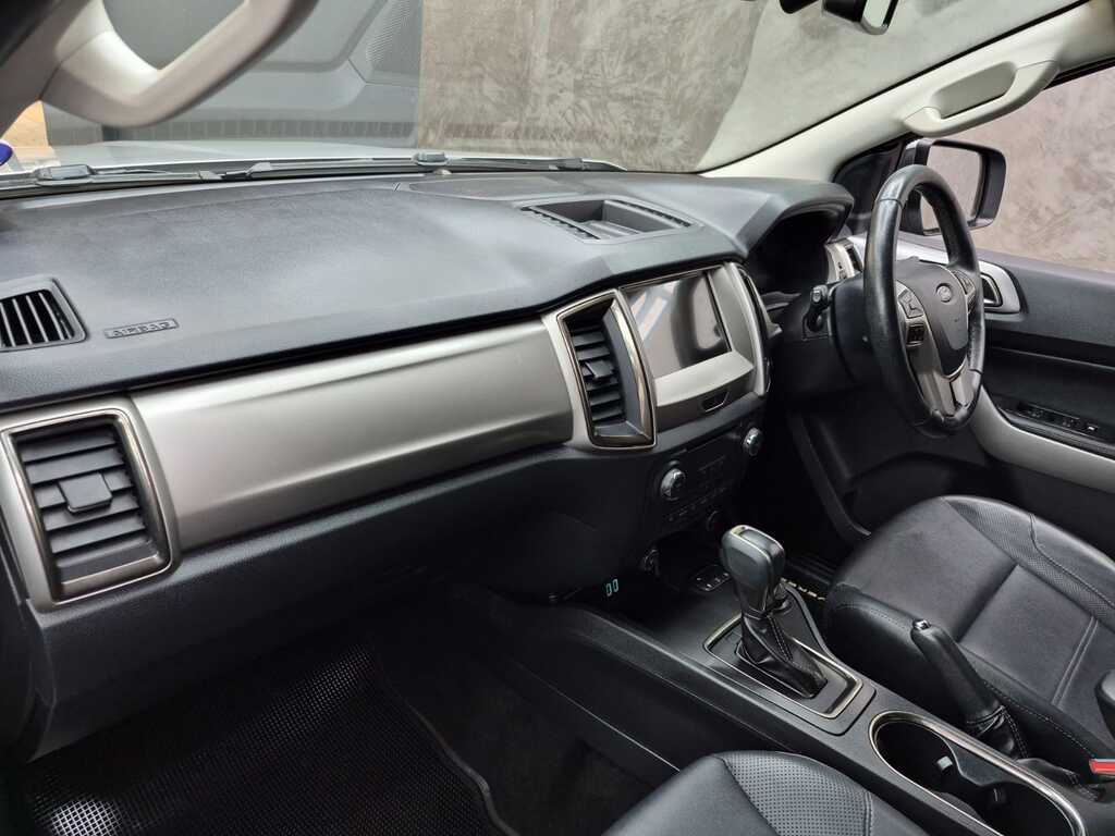 FORD EVEREST EVEREST 3.2 TDCi XLT 4X4 A/T