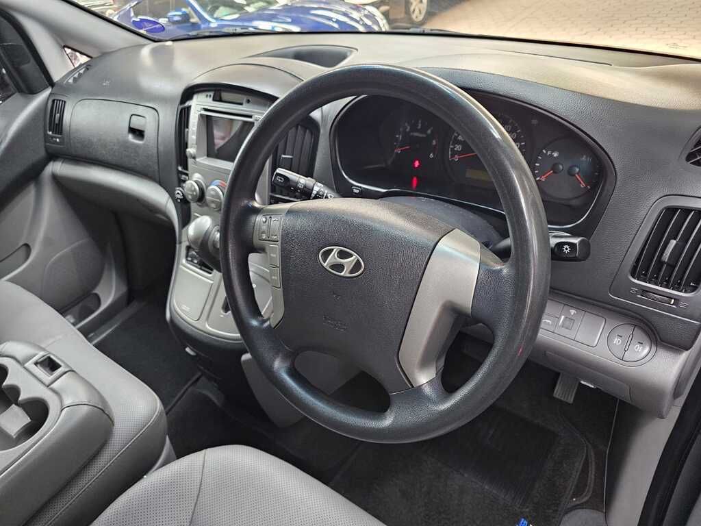 HYUNDAI H-1 H-1 2.5 CRDI (VGT) WAGON A/T - 12