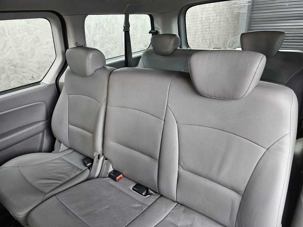 HYUNDAI H-1 H-1 2.5 CRDI (VGT) WAGON A/T - 18