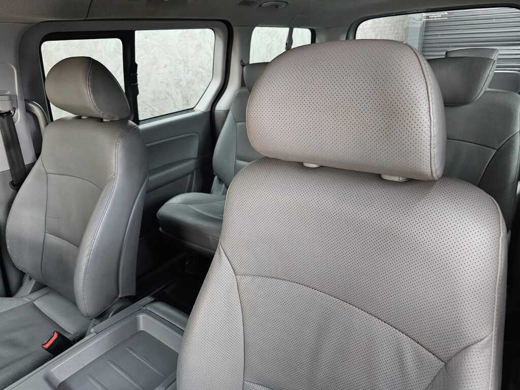 HYUNDAI H-1 H-1 2.5 CRDI (VGT) WAGON A/T - 19