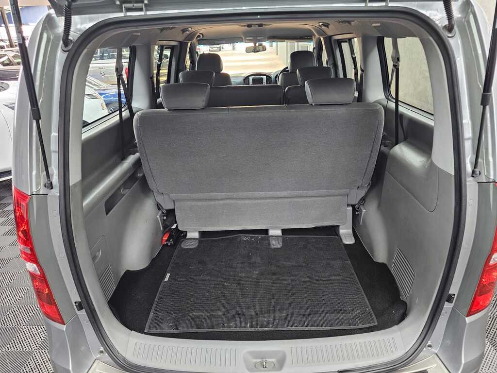 HYUNDAI H-1 H-1 2.5 CRDI (VGT) WAGON A/T - 9