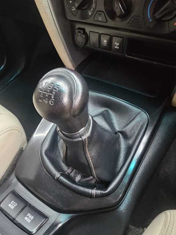 TOYOTA FORTUNER FORTUNER 2.4GD-6 R/B