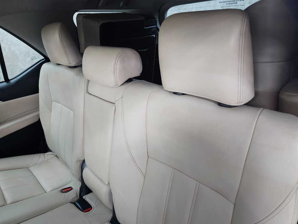 TOYOTA FORTUNER FORTUNER 2.4GD-6 R/B