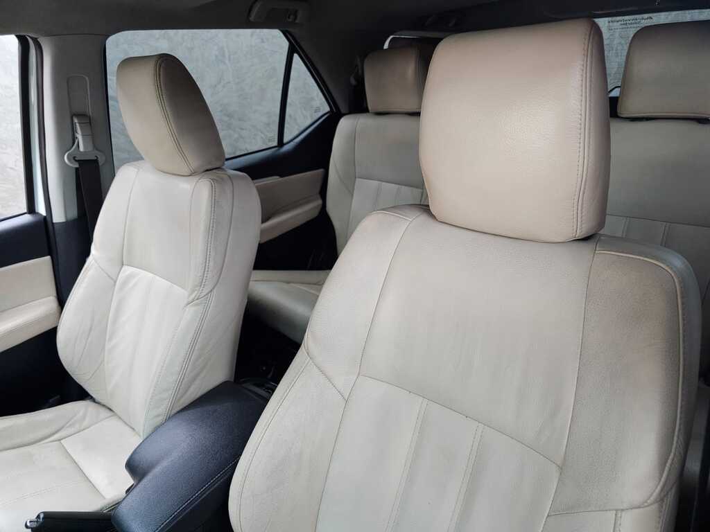 TOYOTA FORTUNER FORTUNER 2.4GD-6 R/B