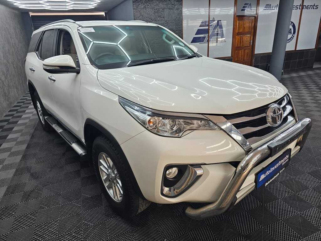 TOYOTA FORTUNER FORTUNER 2.4GD-6 R/B