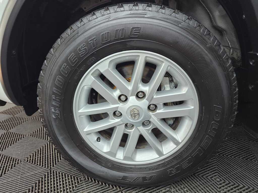 TOYOTA FORTUNER FORTUNER 2.4GD-6 R/B